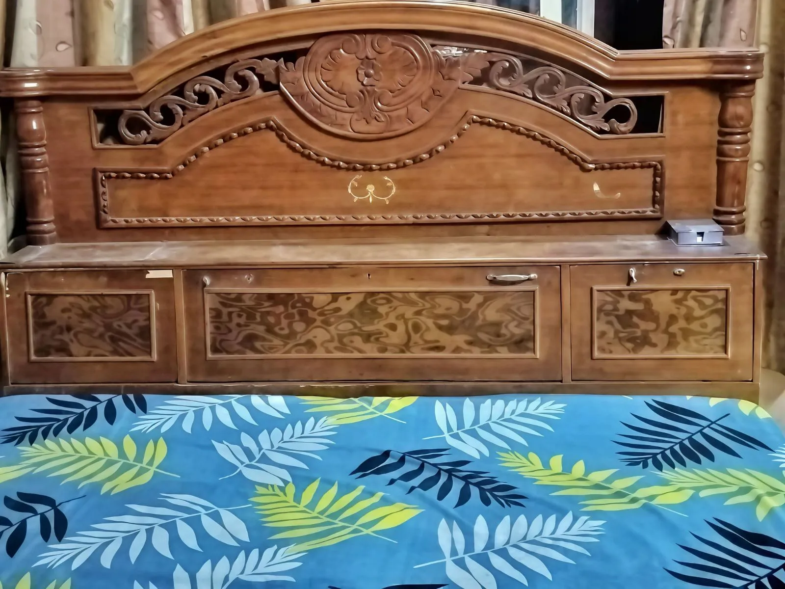5 Sheesham Home Wooden Furniture (Mandir, Bed, Dressing table, Bench) - Thumbnail 3