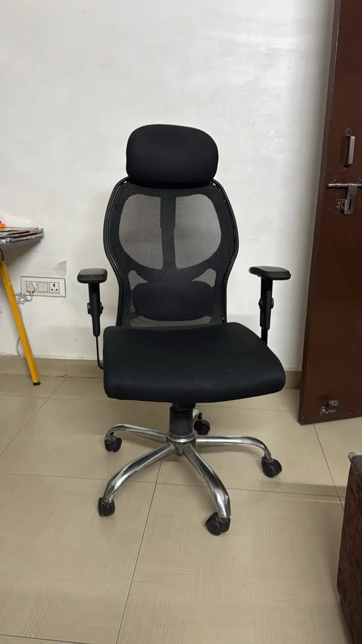Sell my round chair for sale in DELHI, Delhi