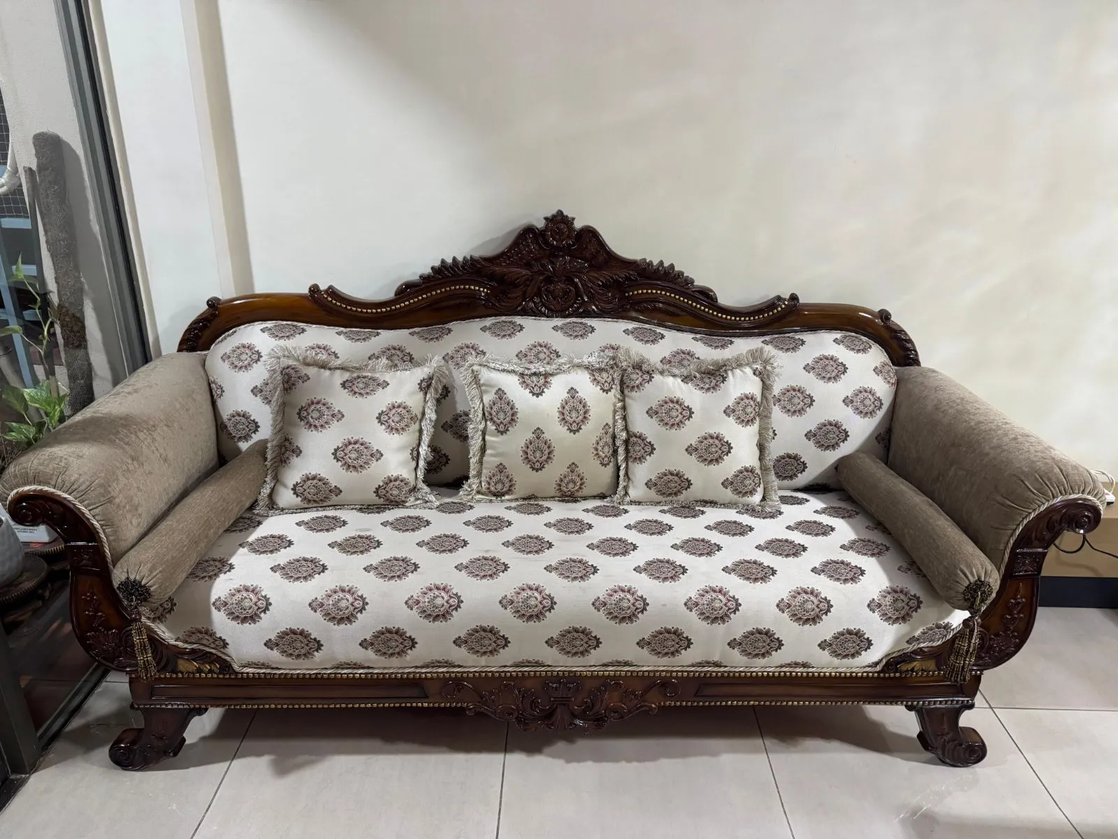 Sofa set 3-seater or 2-seater or both - Thumbnail 3