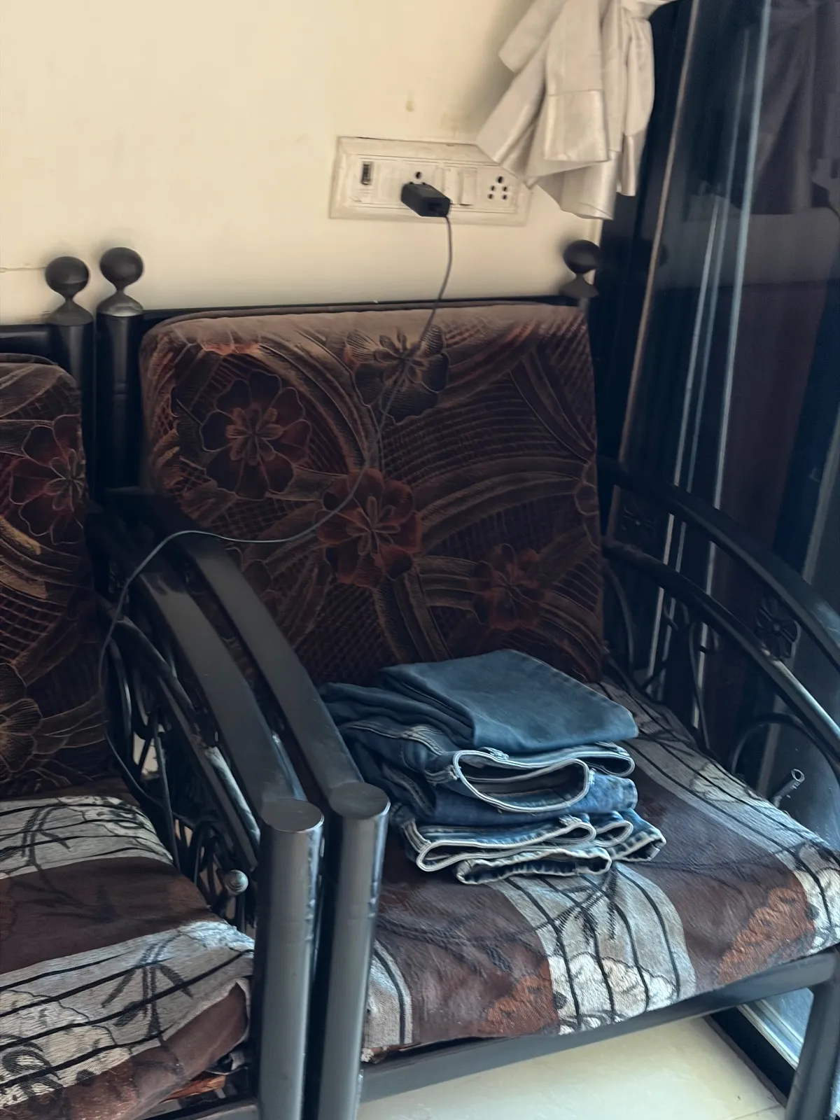 5 Seater metal sofa - Thumbnail 3