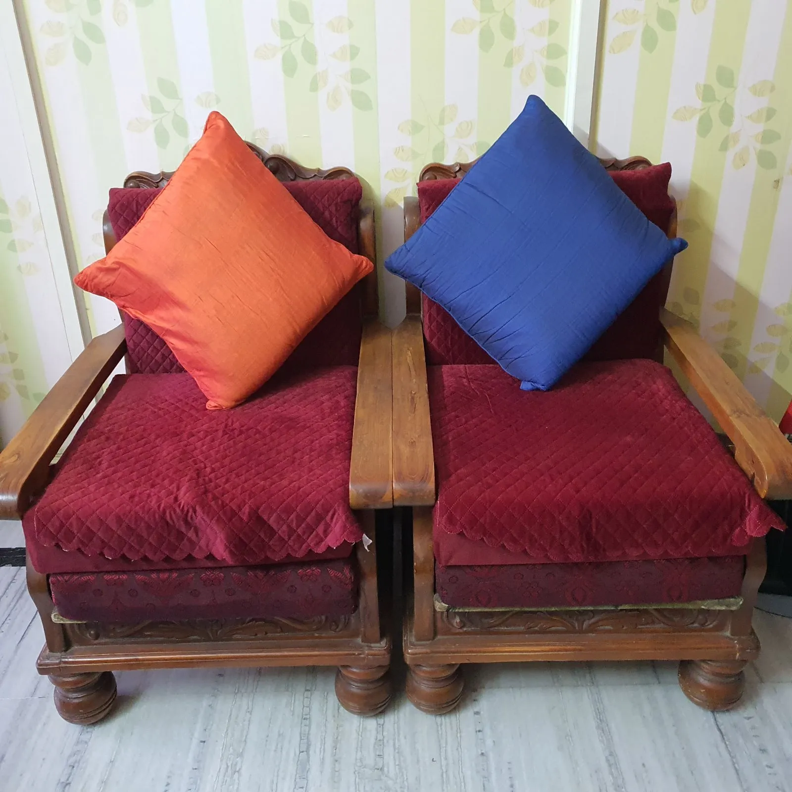Teakwood sofa set for sale in Hyderabad, Telangana