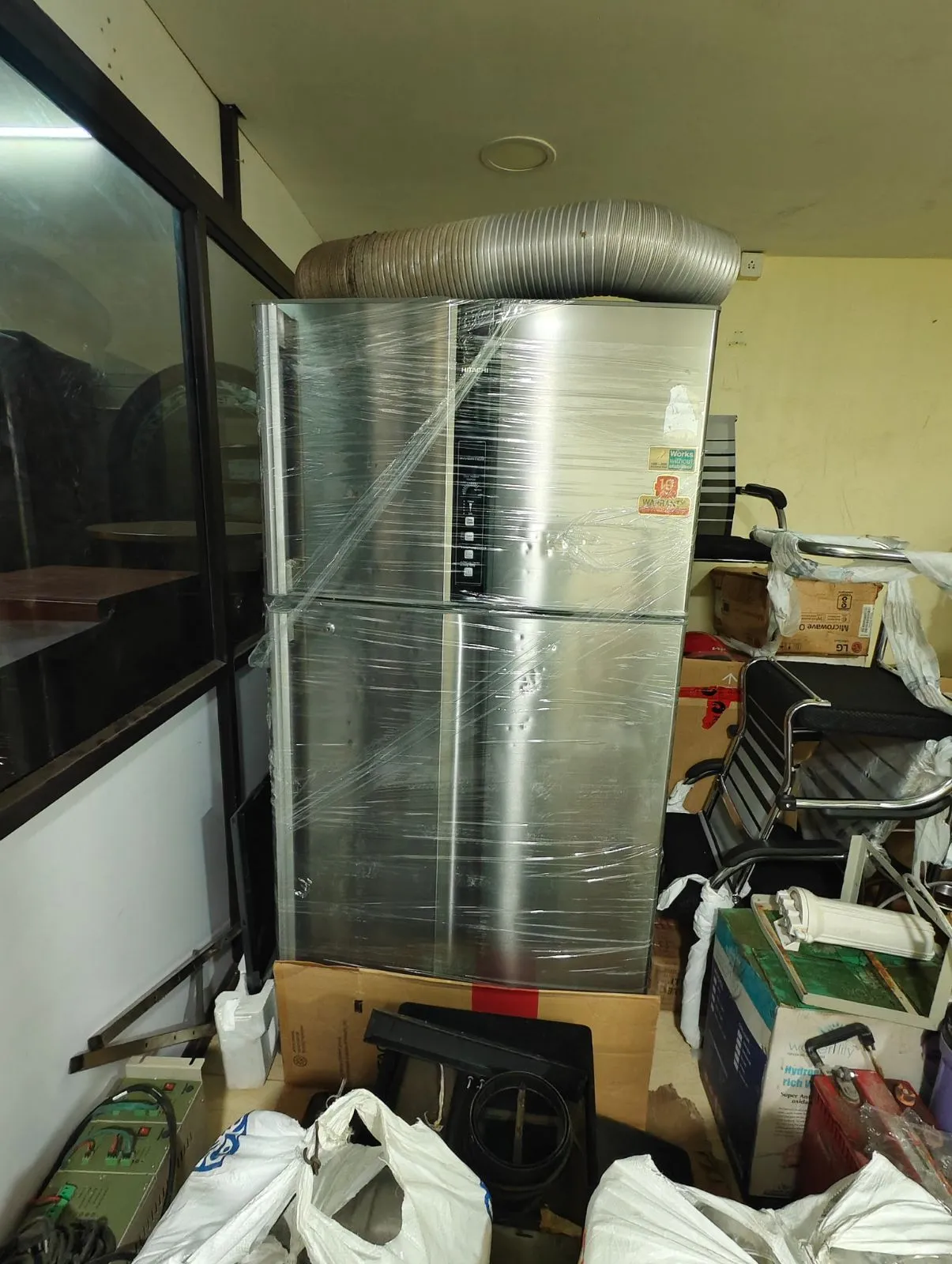 Hitachi Inverter Double Door Top Freezer Refrigerator fridge - Thumbnail 2