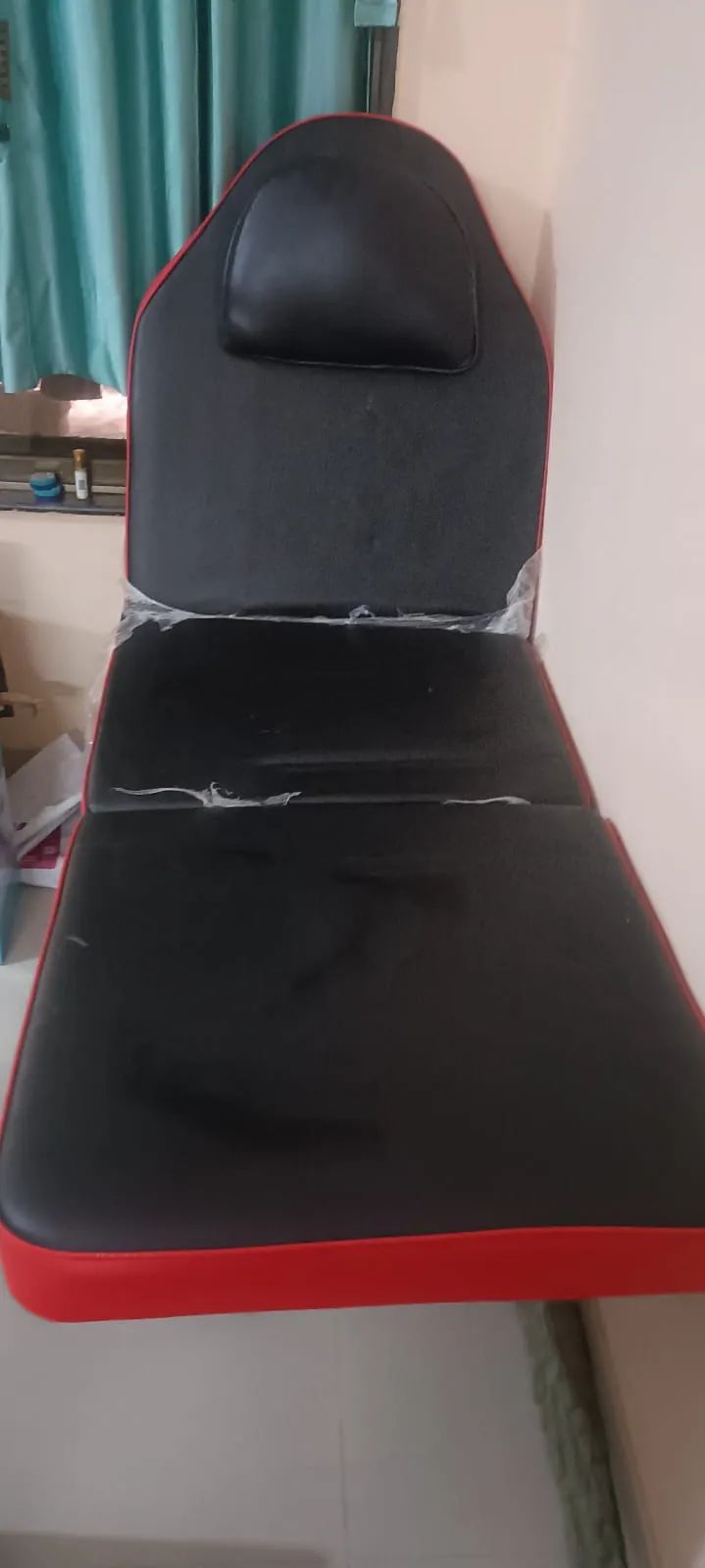 Parlour bed for sale in Kalyan, Maharashtra