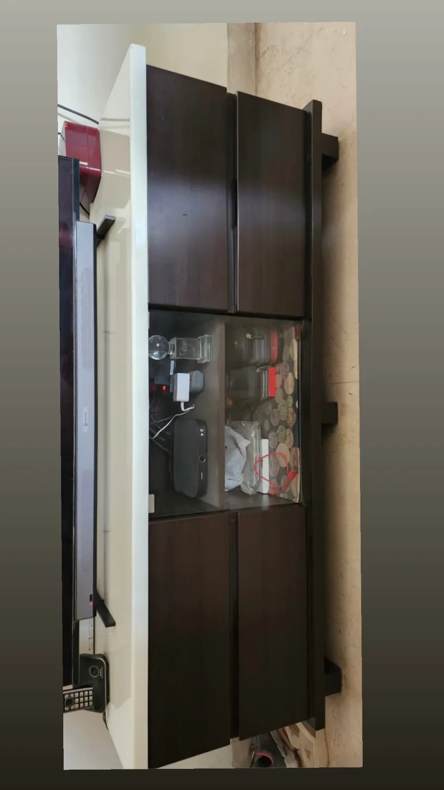 Tv Unit ( 3 years used only ) - Thumbnail 2