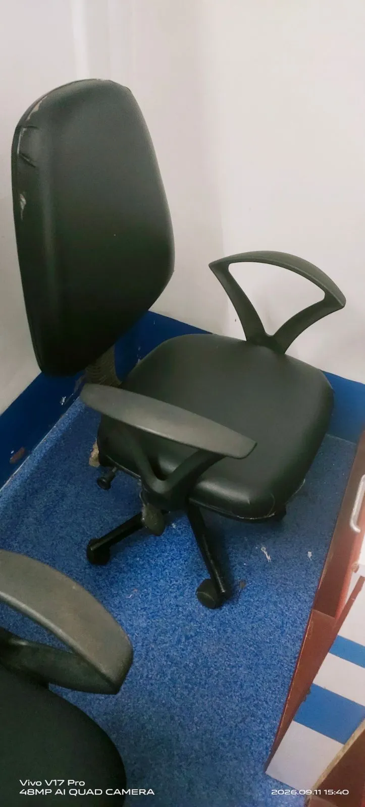 Office Furniture - Thumbnail 5