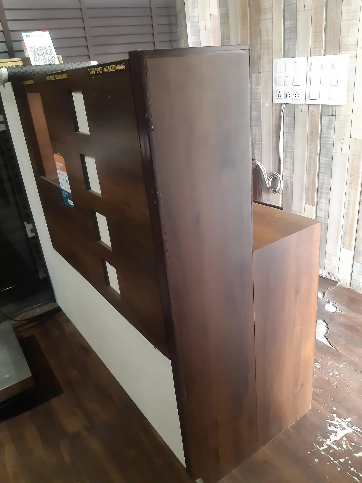 CASH COUNTER DESIGNER WOODEN - Thumbnail 6