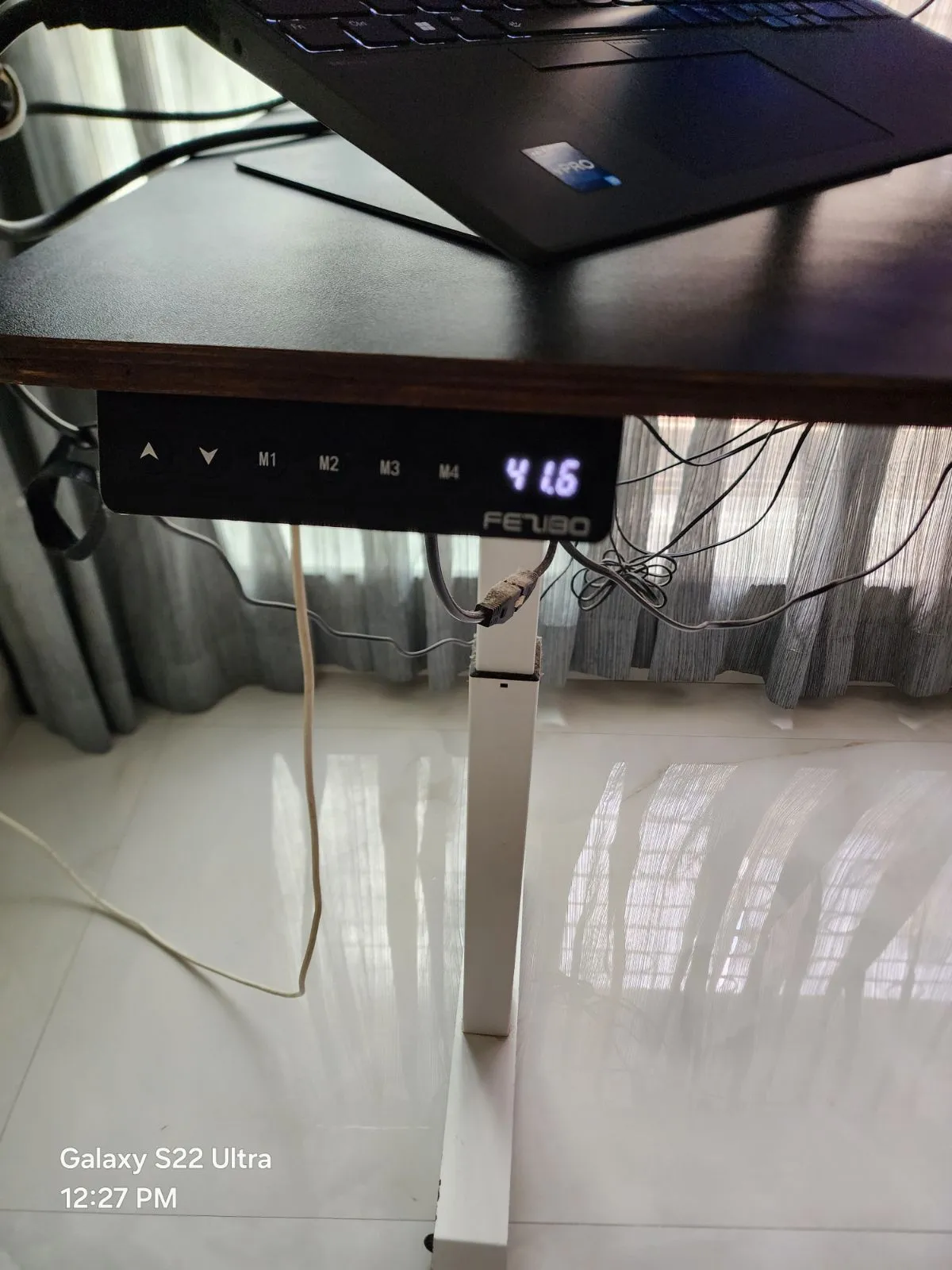 Monitor, Dual monitor stand and Height adjustable desk for sale in Mumbai, Maharashtra