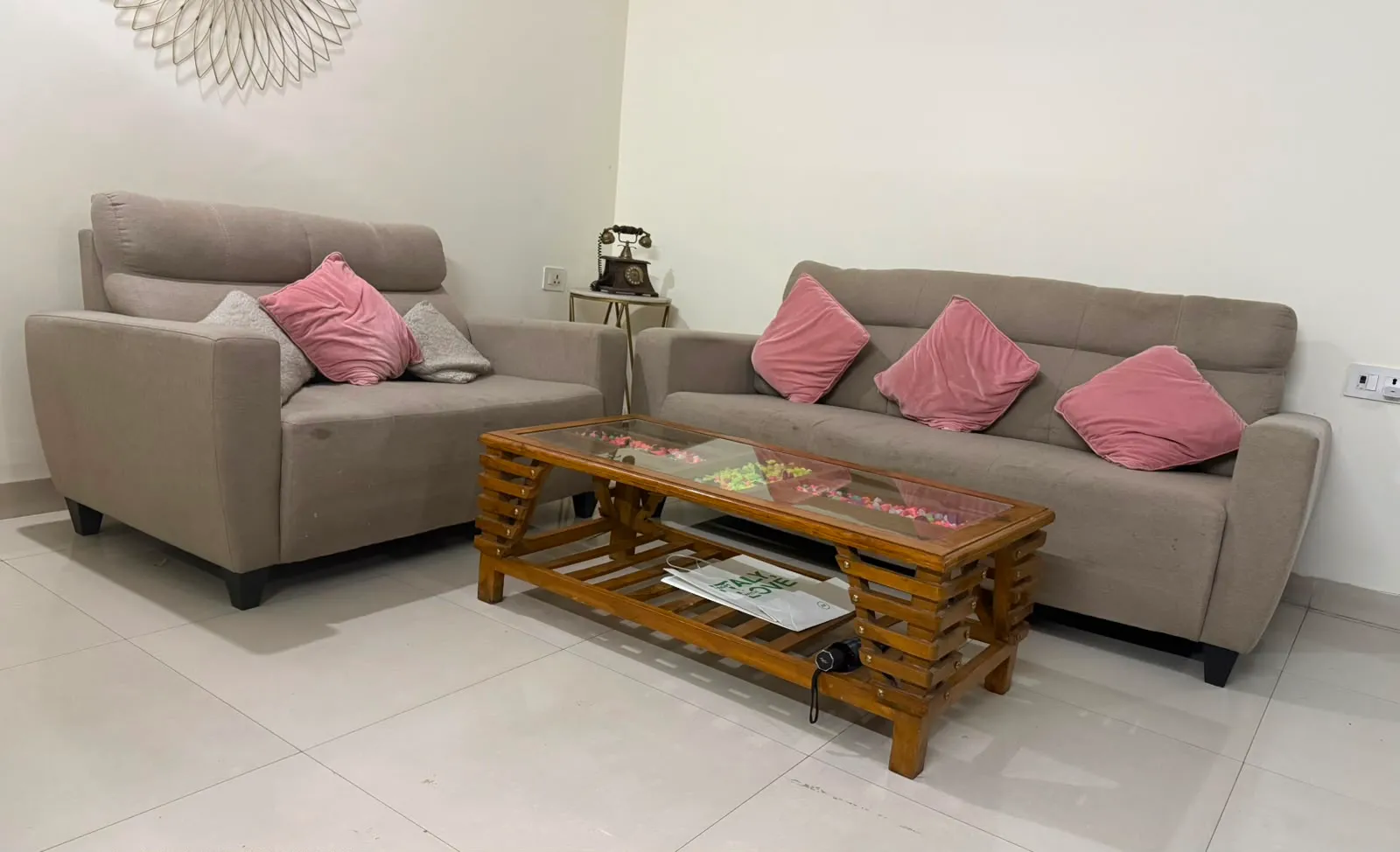 Sofa with center table for sale in Gurgaon, Haryana