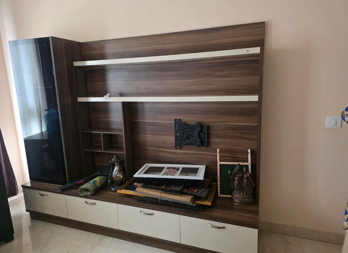 Tv rack and recliner 5 sitter - Thumbnail 3