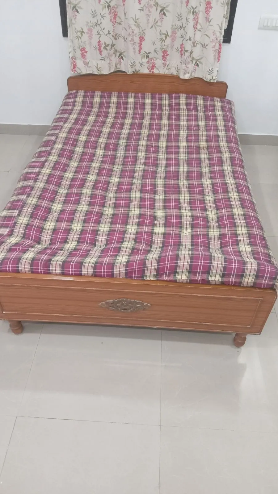 Sofa and double cot bed plus Diwan cot bed - Thumbnail 5