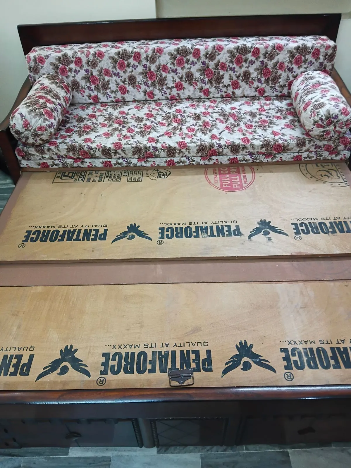 Sofa cum bed - Thumbnail 2