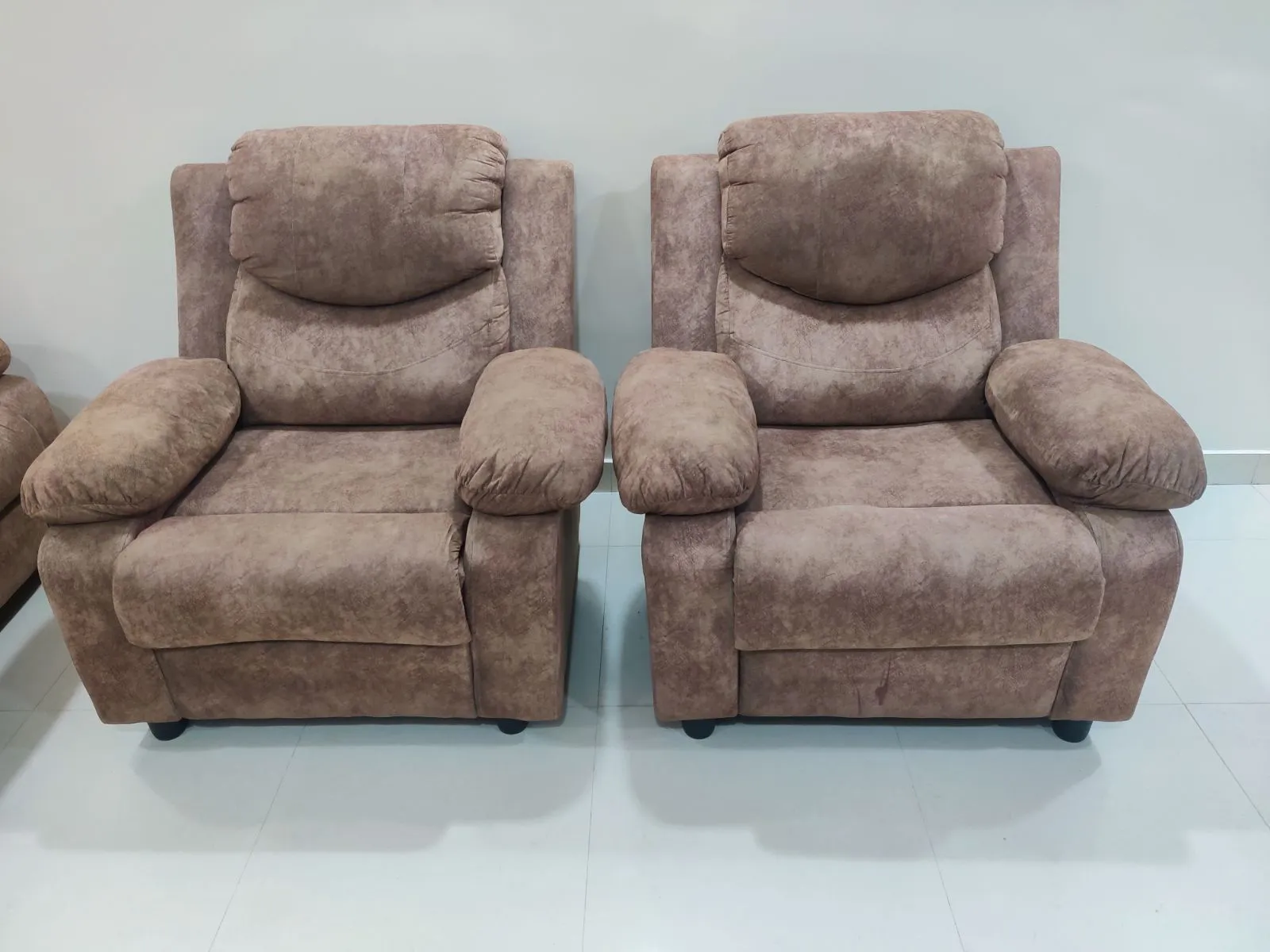 🛋️ 3+2 Seater Sofa Set – For Sale for sale in Chennai, Tamil Nadu