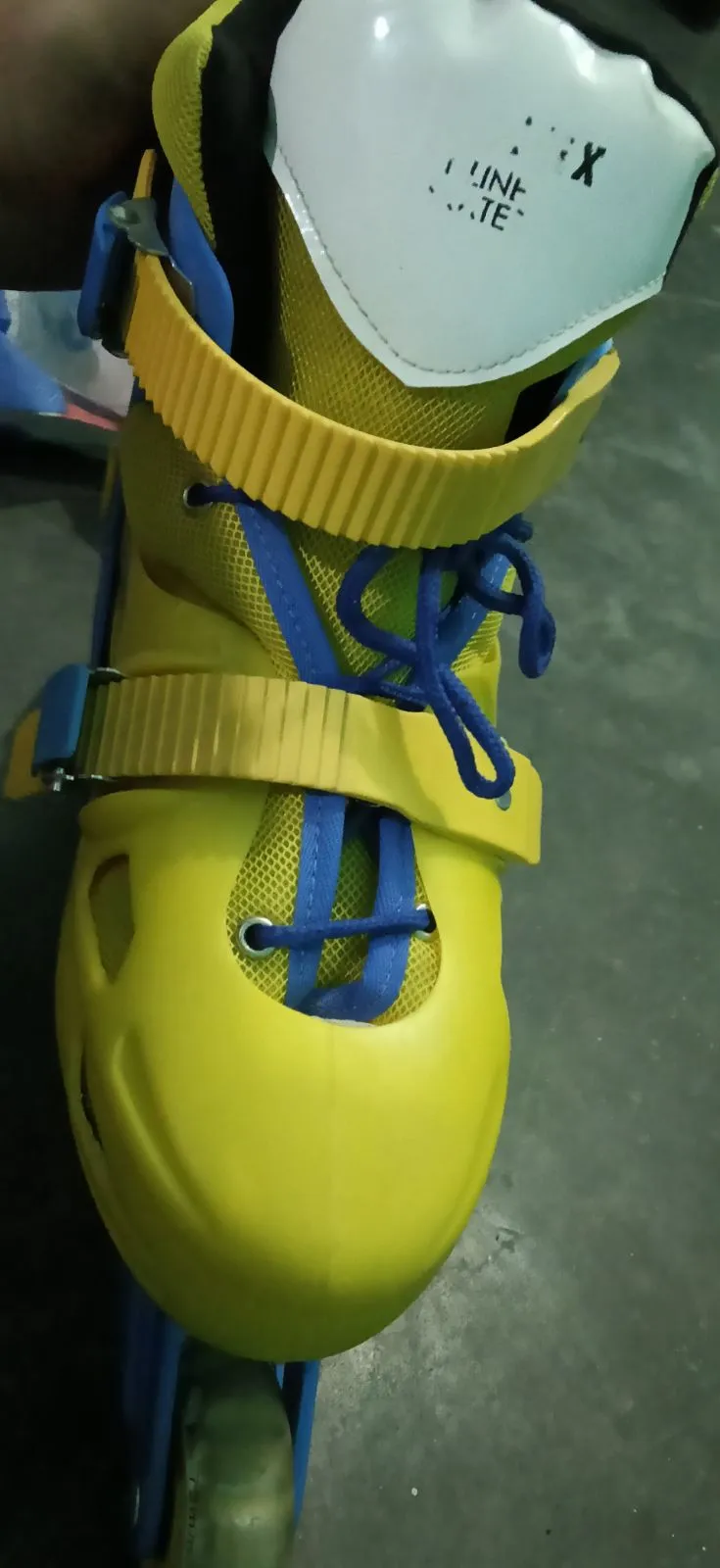 JJ yonex skates - Thumbnail 3