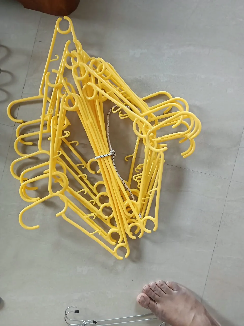 Cloth Hangers - Thumbnail 3
