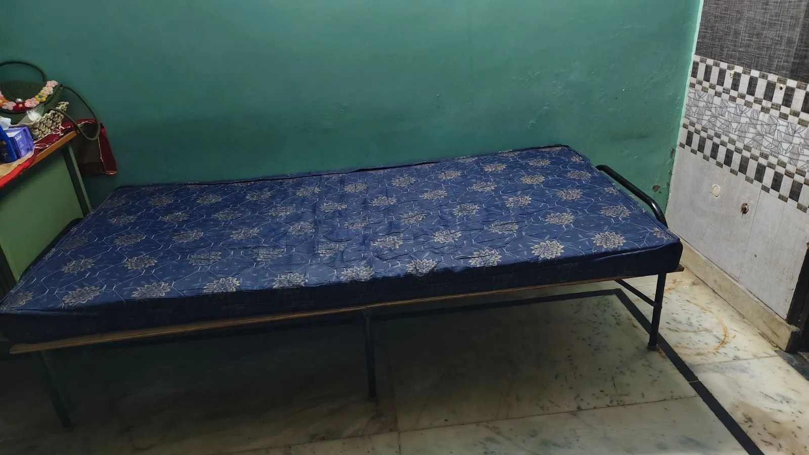 Split AC 1.5 ton, 2 folding cot, 3 mattress, 1 refridgerater, 2 iron almirah, 1 geyser, 1 table - Thumbnail 6