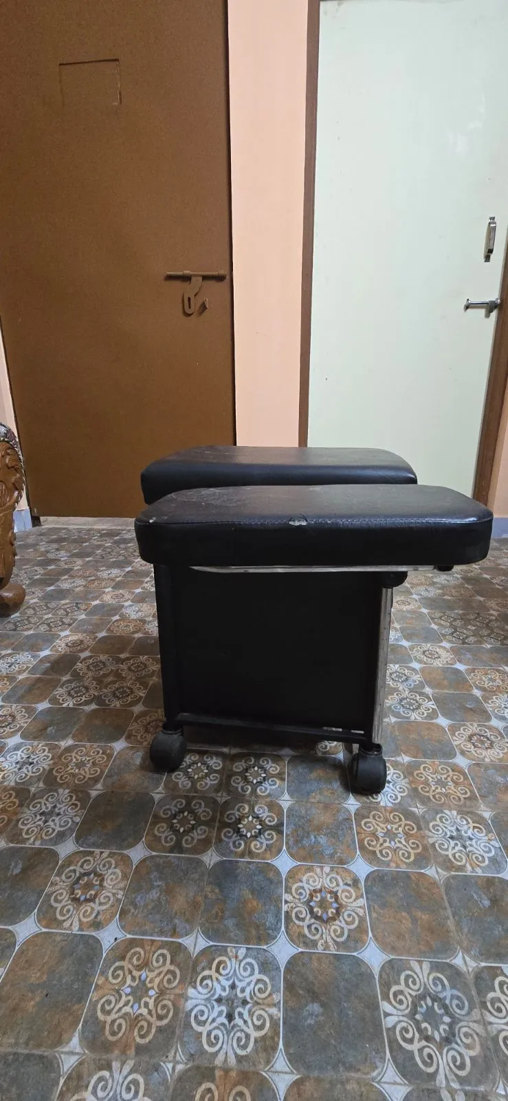 Used salon materials for sale - Thumbnail 11