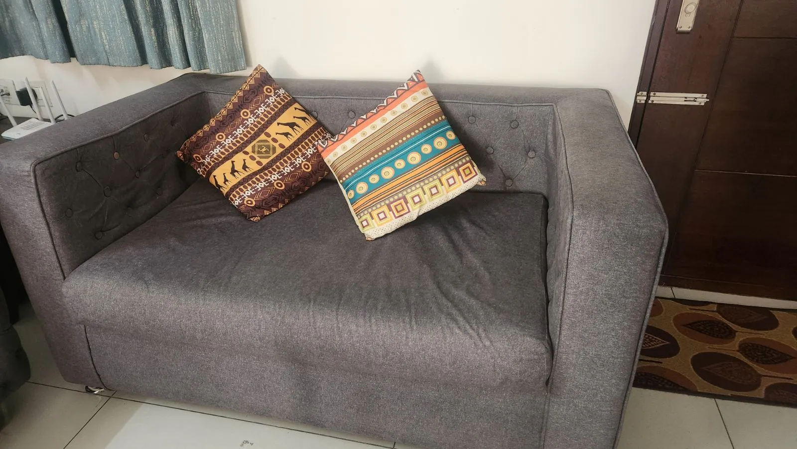 5 seater sofa (3 +2) for sale - Thumbnail 2