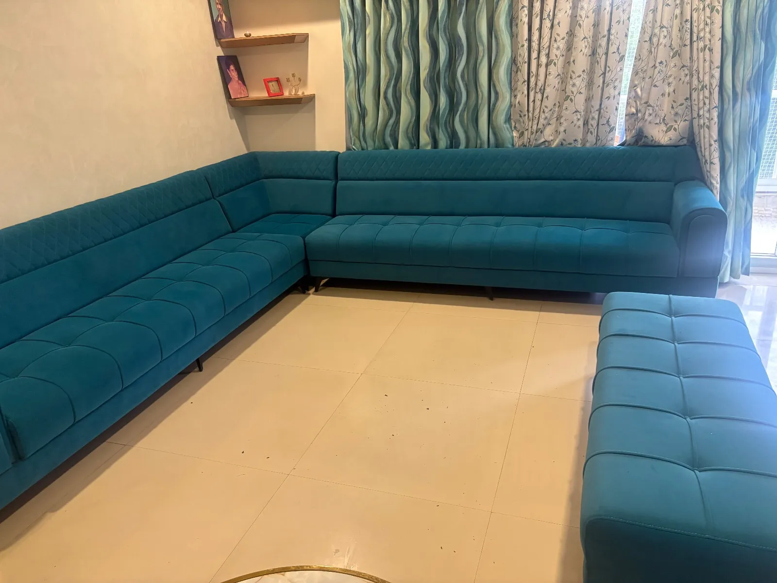 10 seater sofa  ( 5 seater x 2 Nos) with side sitting sofa 1 year old for sale in Ahmedabad, Gujarat