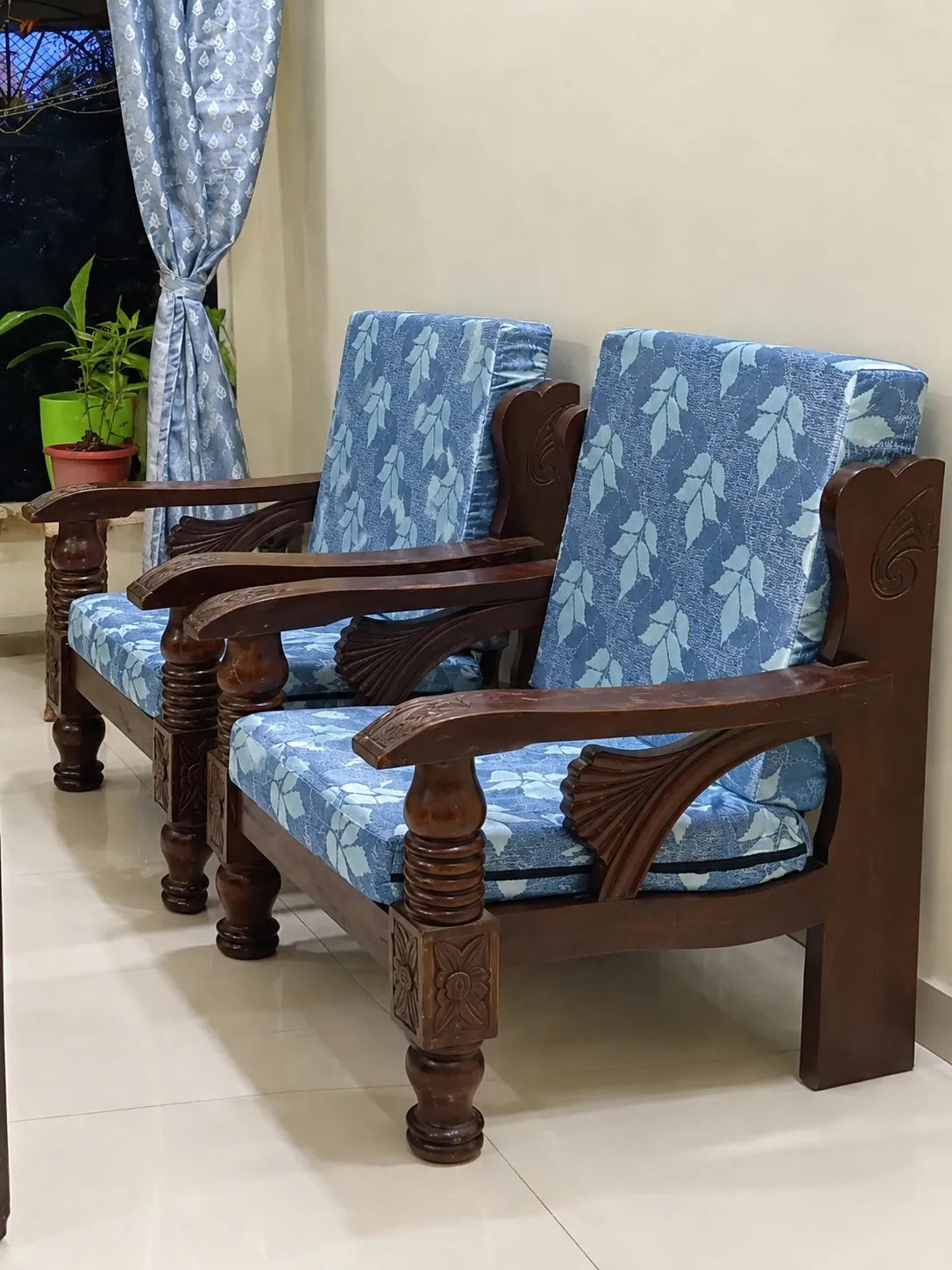 Solid Wooden Chairs for sale in Thane, Maharashtra