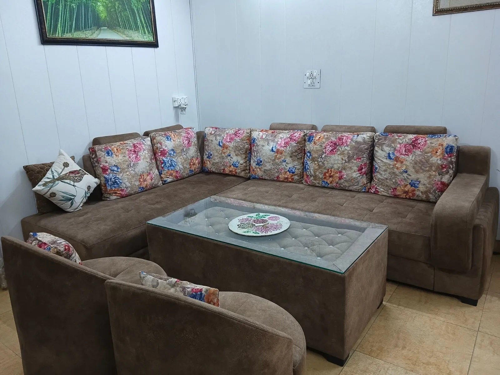 9 seater sofa set with Centre table - Thumbnail 3