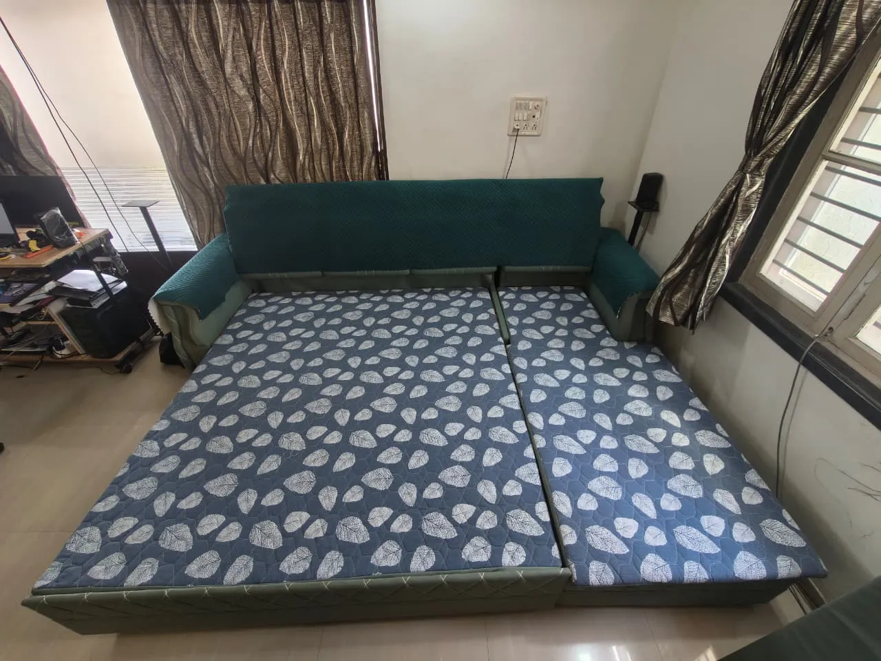 Premium L-Shape Sofa Cum Bed | Spacious 7-Seater | Excellent Condition - Thumbnail 14