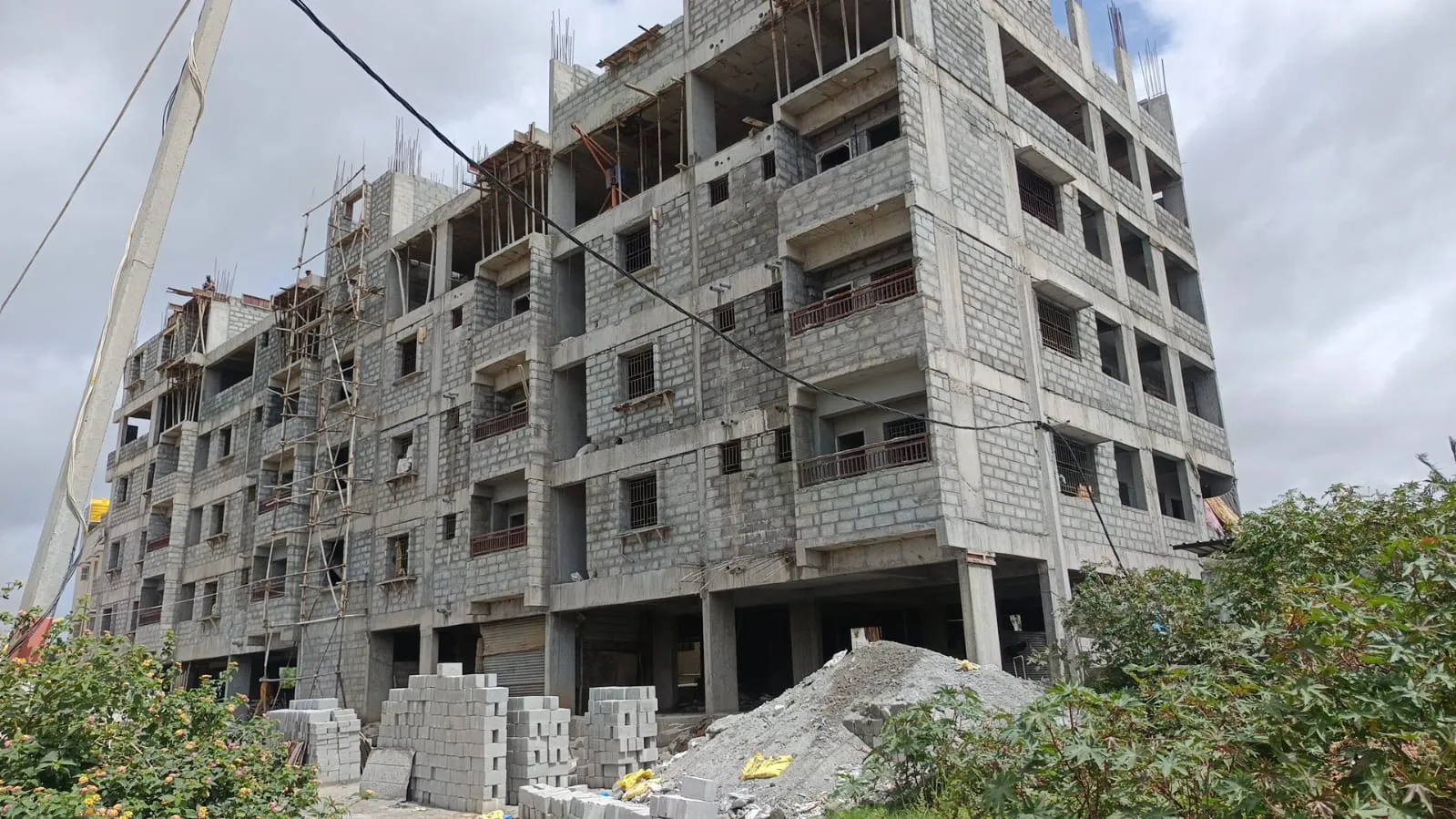2 BHK Flats for Sale in Bagalur - Thumbnail 7