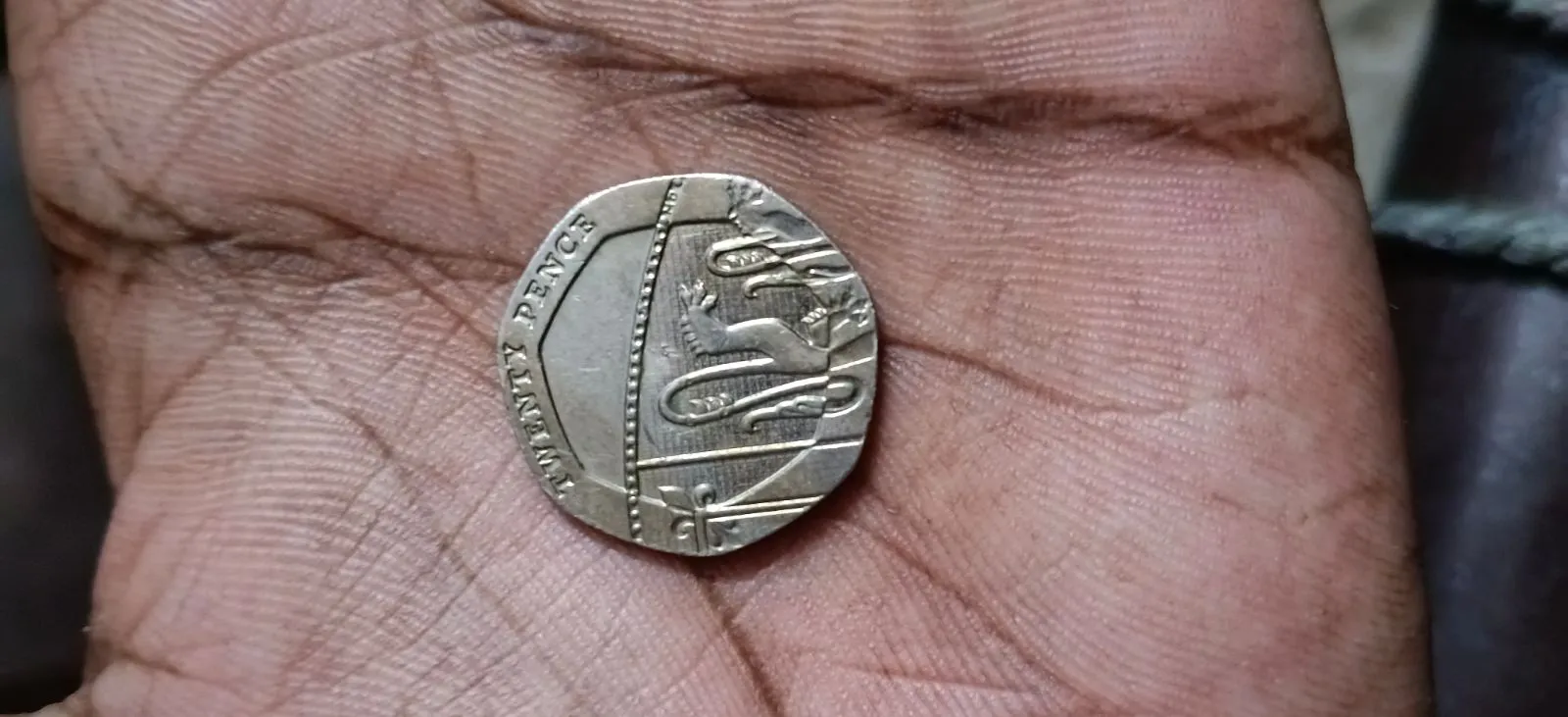 Elizabeth coin - Thumbnail 2