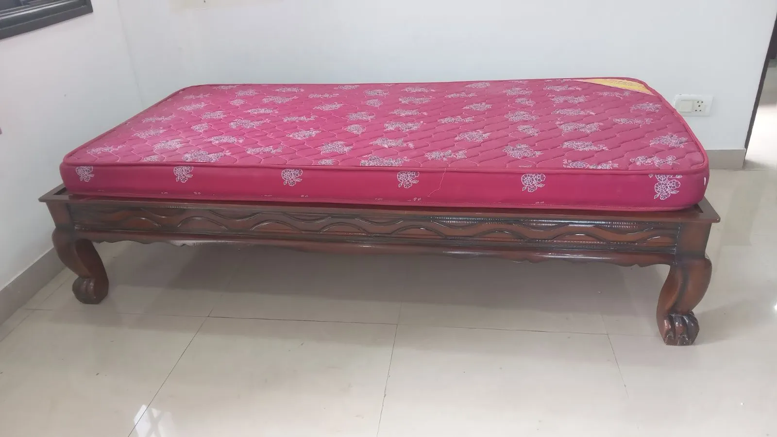 Sofa and double cot bed plus Diwan cot bed - Thumbnail 6