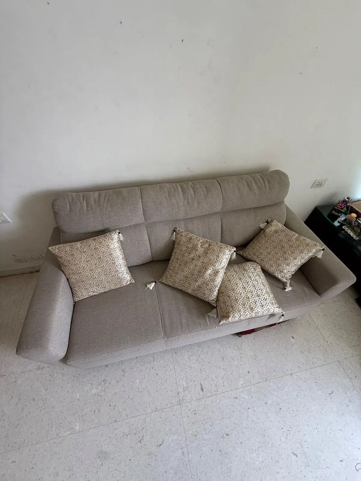 Sofa 3 seater - only 1 year old - Thumbnail 2