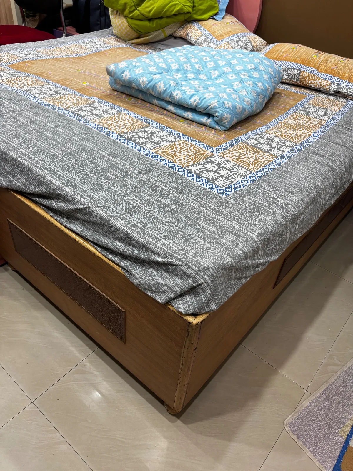 Wooden diwan- 3*6 - Thumbnail 2