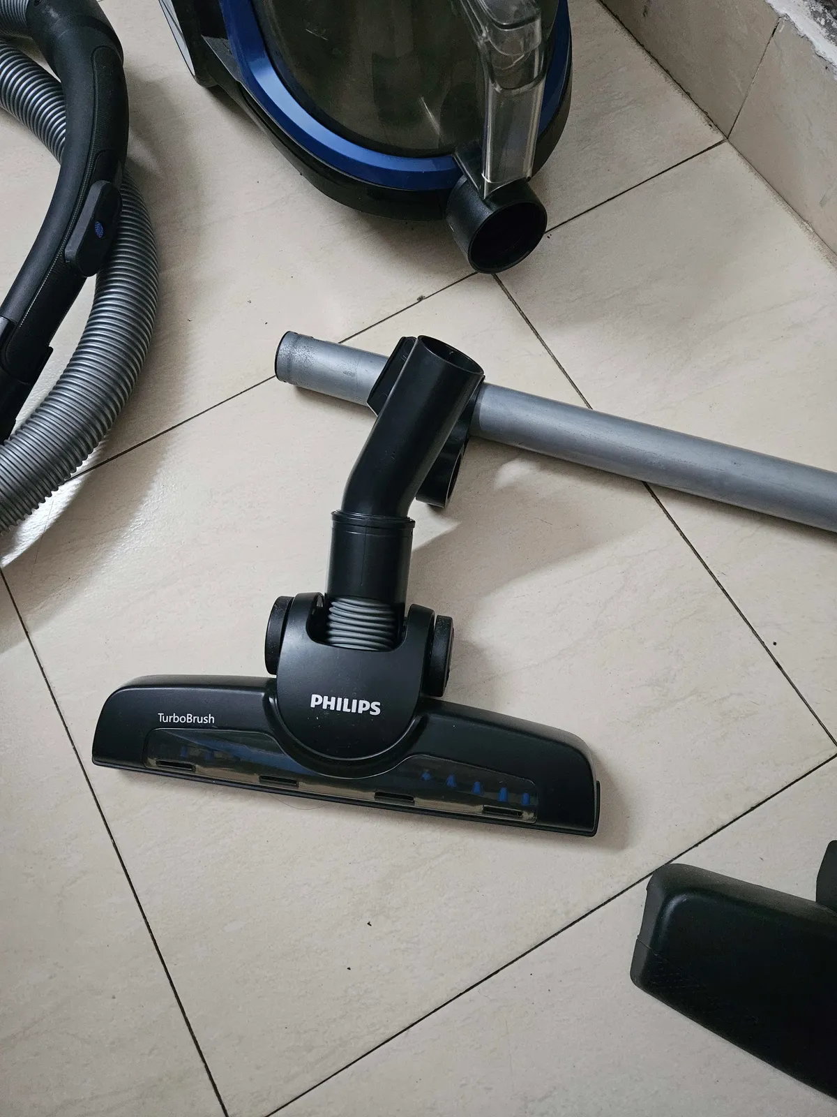 Vacumn Cleaner - Thumbnail 3