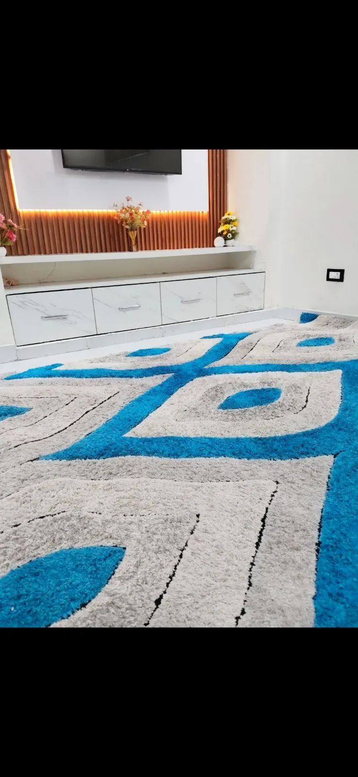 Handwoven Rug -10/7 feet for sale in North West, Delhi