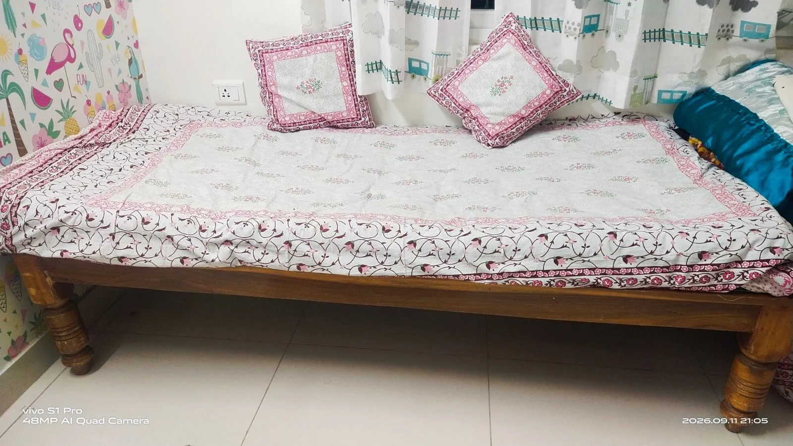 Hardwood Diwan Cot for Sale – Good Condition for sale in Bengaluru, Karnataka