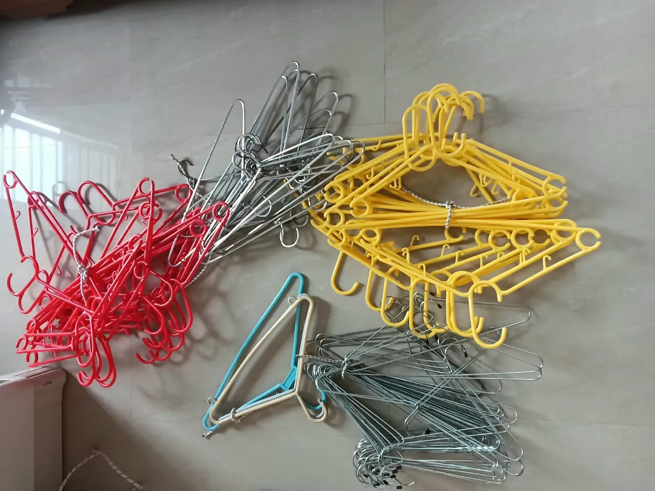 Cloth Hangers - Thumbnail 4
