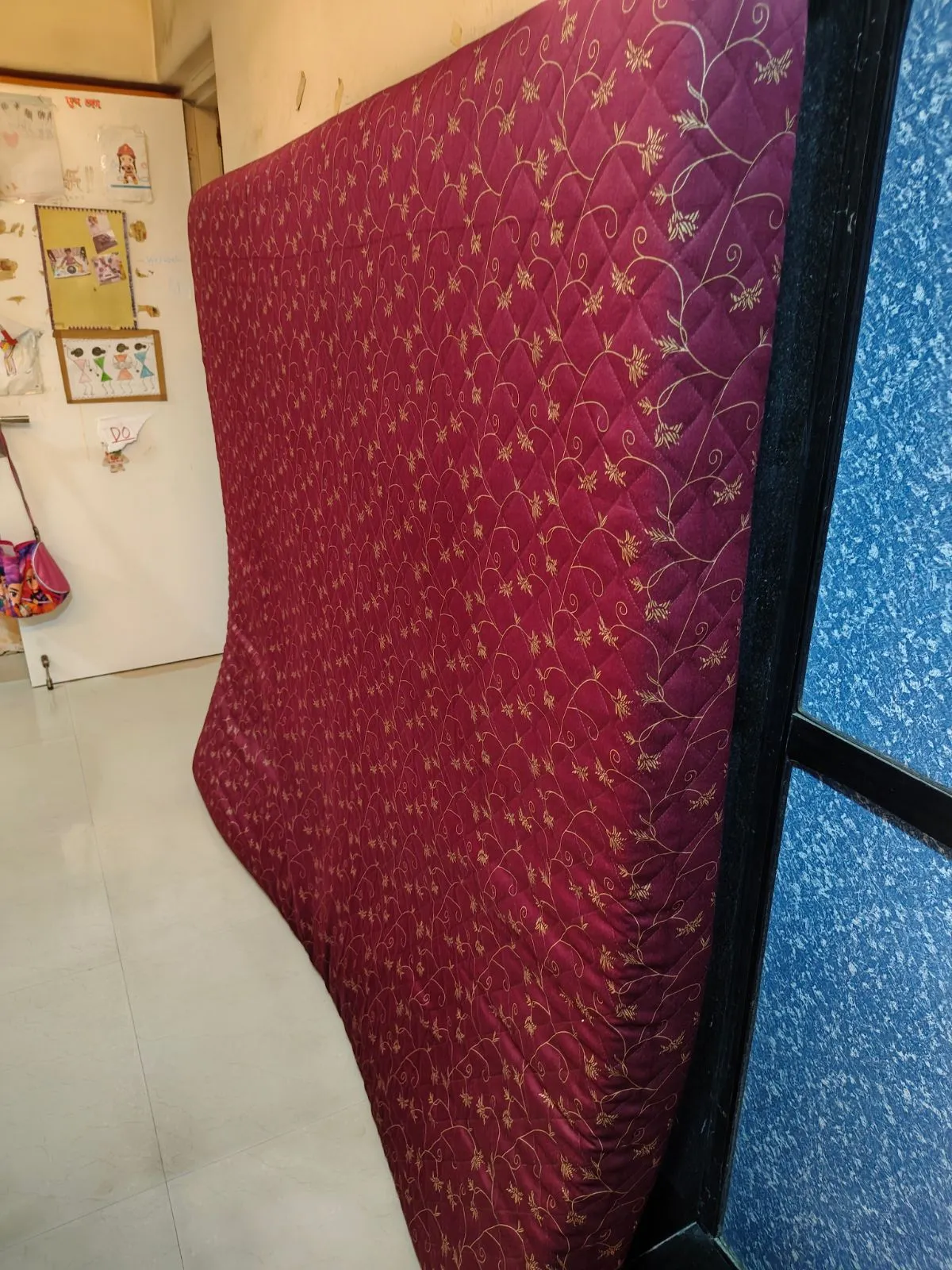 Used foam matress queen size for sale in Thane, Maharashtra