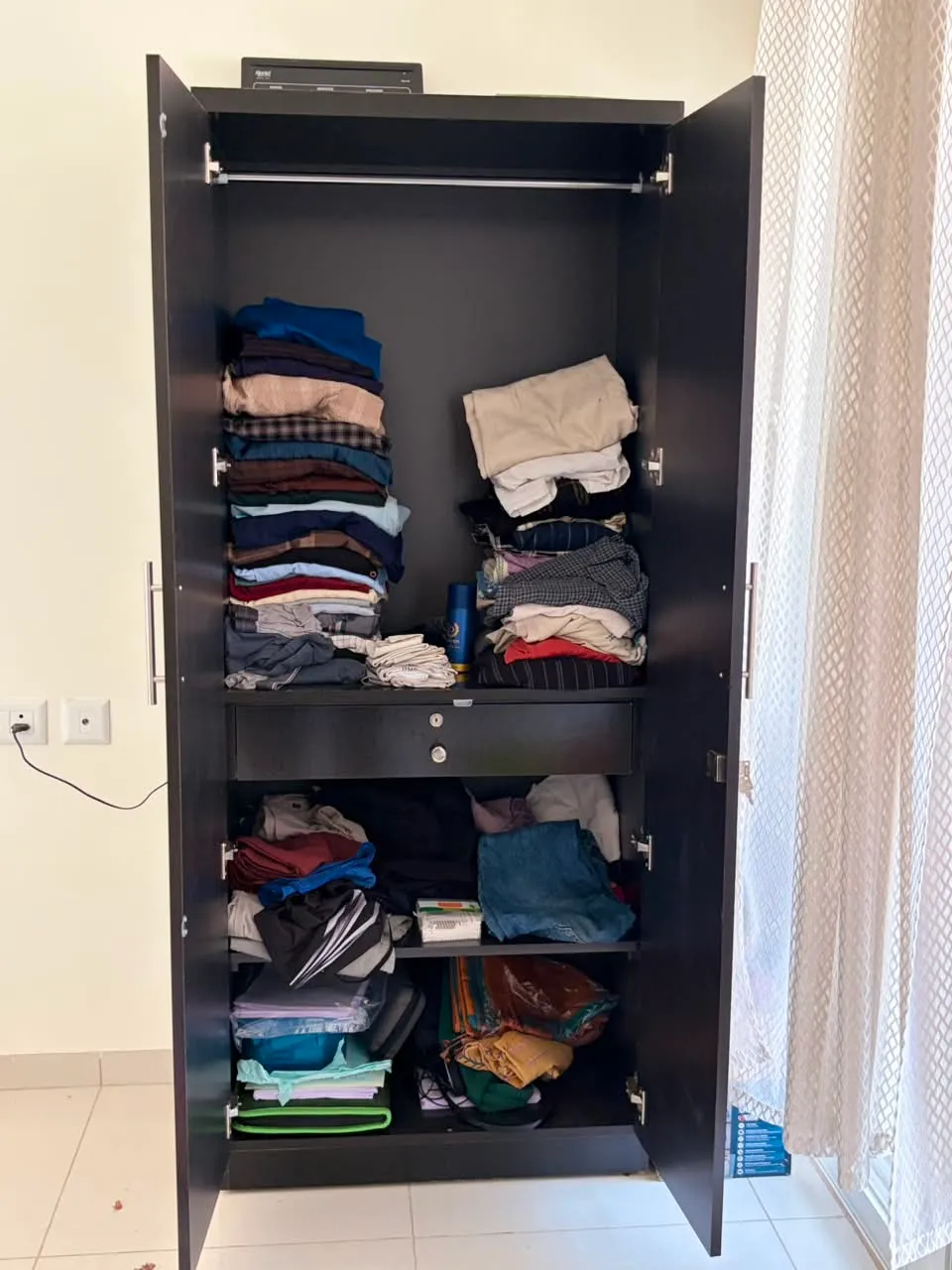 Double Door Wardrobe/Cupboard | Excellent Condition - Thumbnail 2