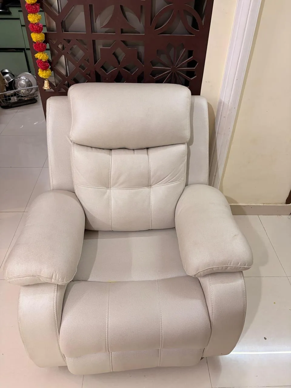 3 seater sofa and 2 rotating recliners for sale - Thumbnail 2