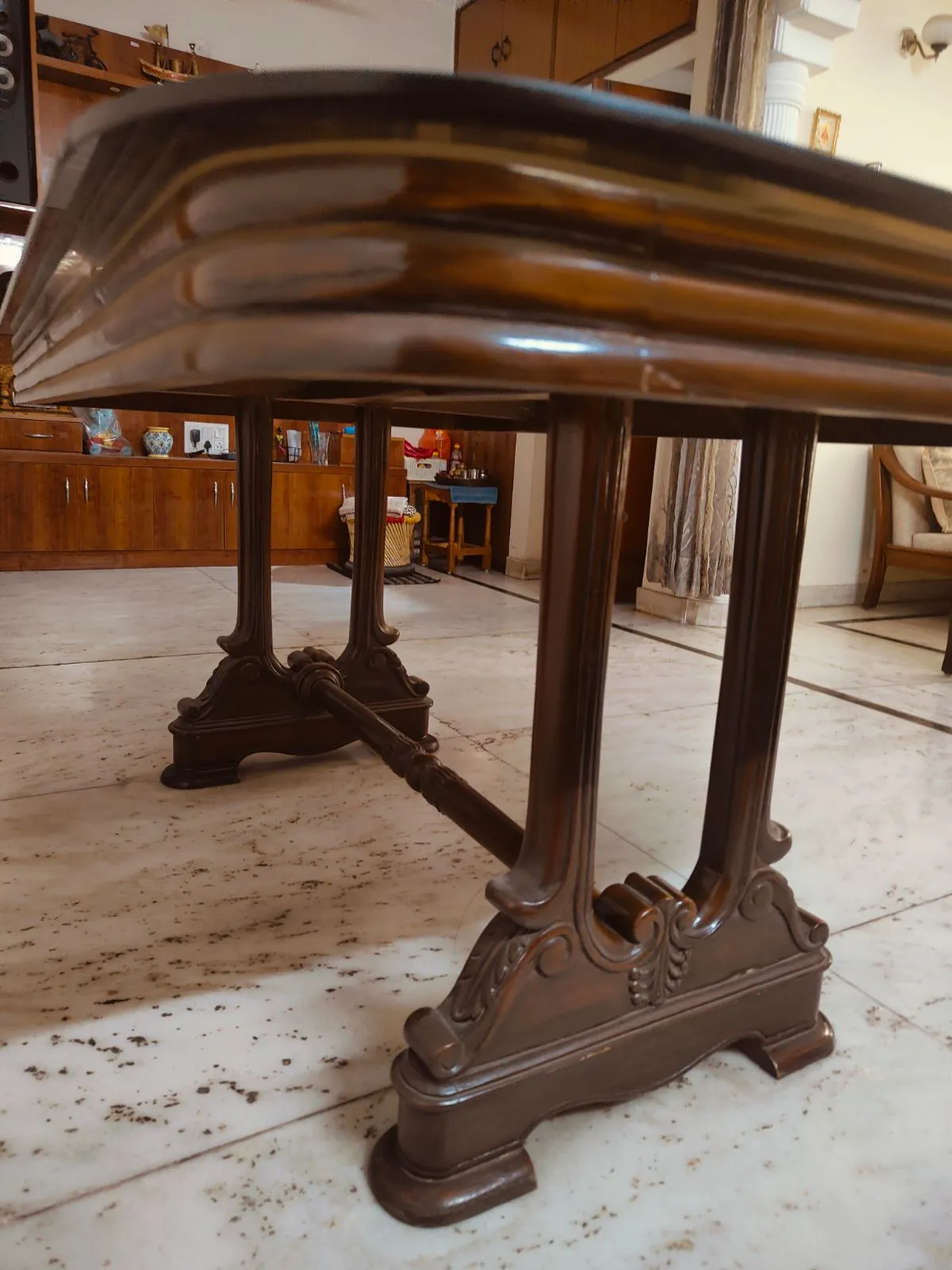 Dining table with chairs - Thumbnail 4