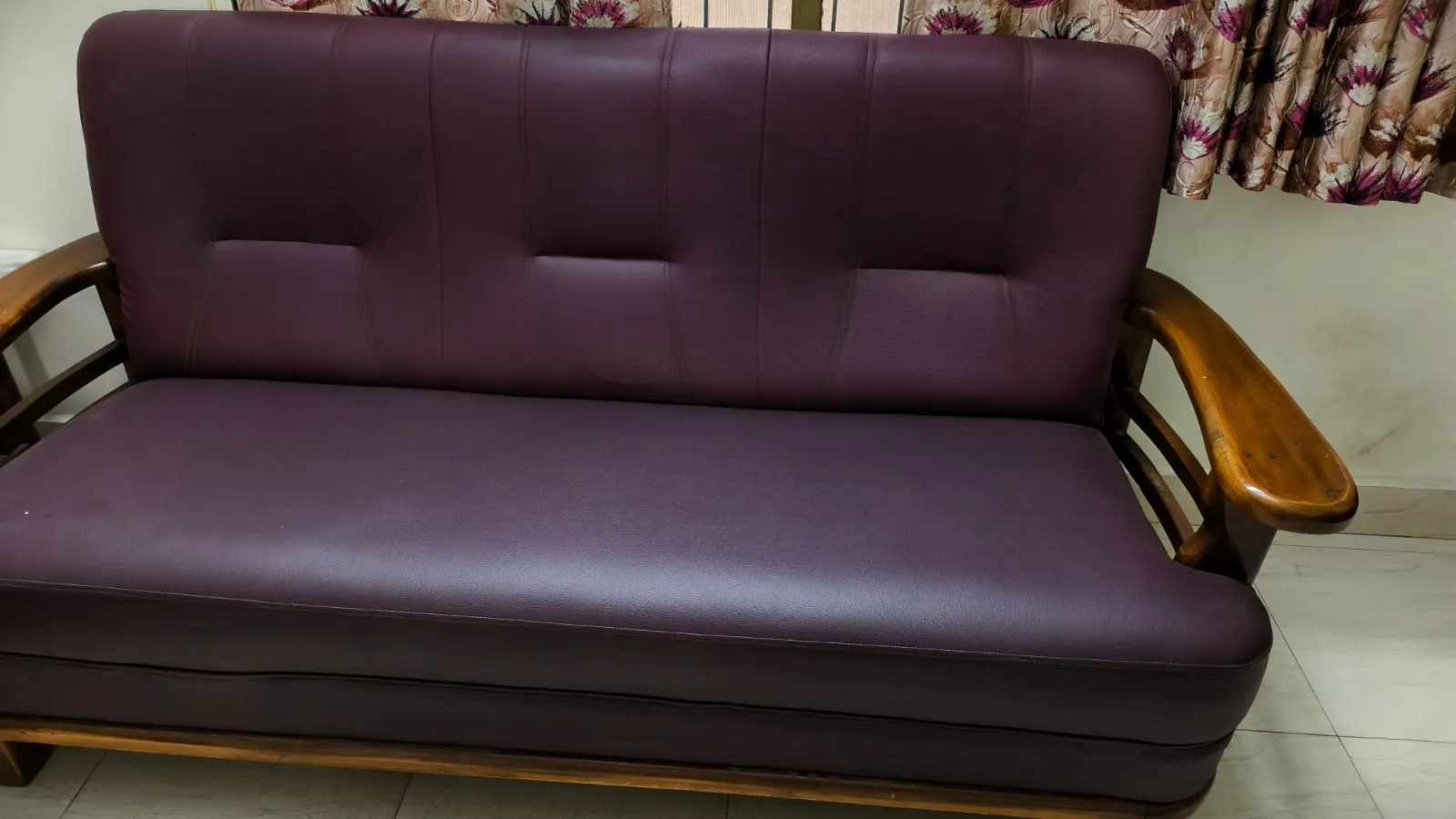 Stylish Sofa Set | 3-Seater + 2 Singles | Well Maintained for sale in Chennai, Tamil Nadu