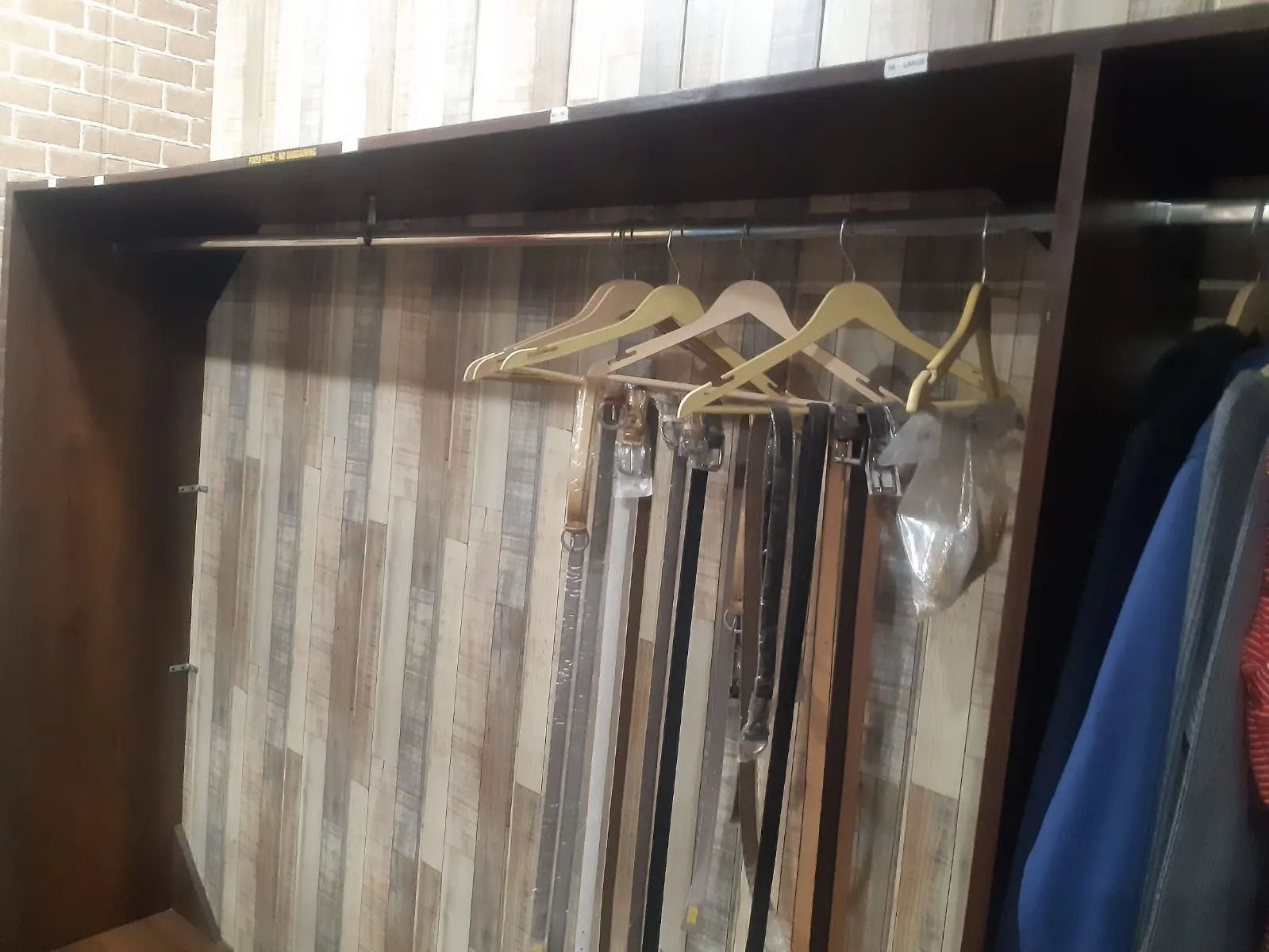 DISPLAY AND HANGING RACKS - Thumbnail 11