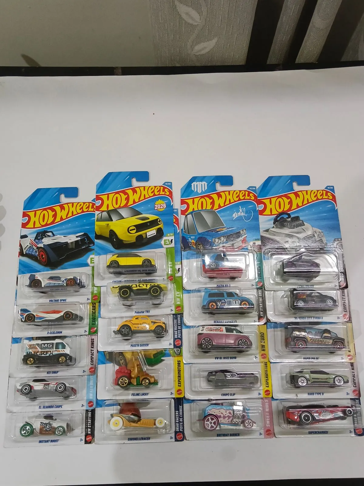 50 Hot Wheels car collection - Thumbnail 3