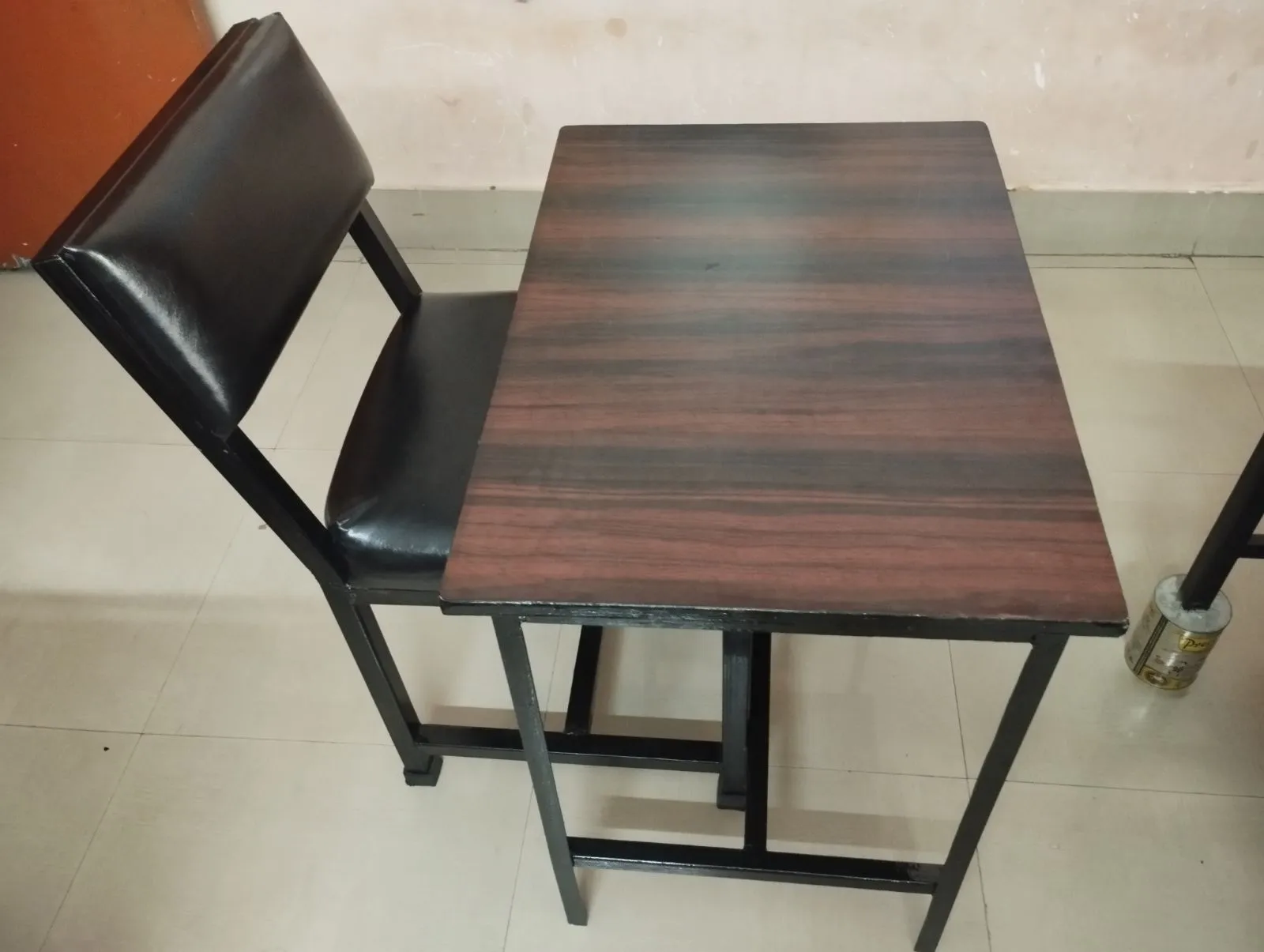 Table and chair set - Thumbnail 5