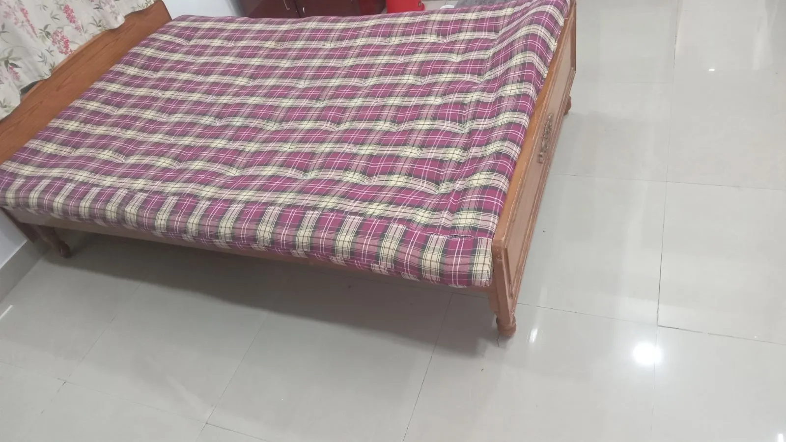 Sofa and double cot bed plus Diwan cot bed - Thumbnail 4