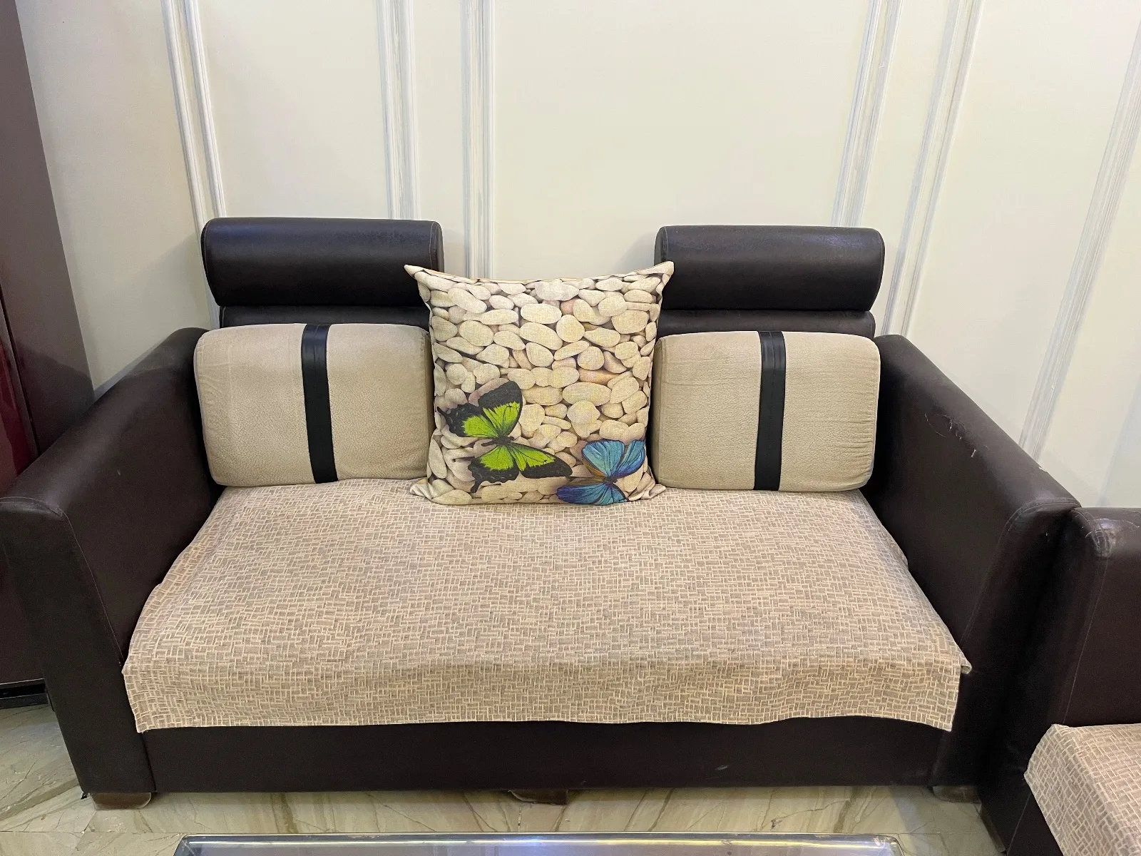 Sofa set with center table, cushions and covers - Thumbnail 3