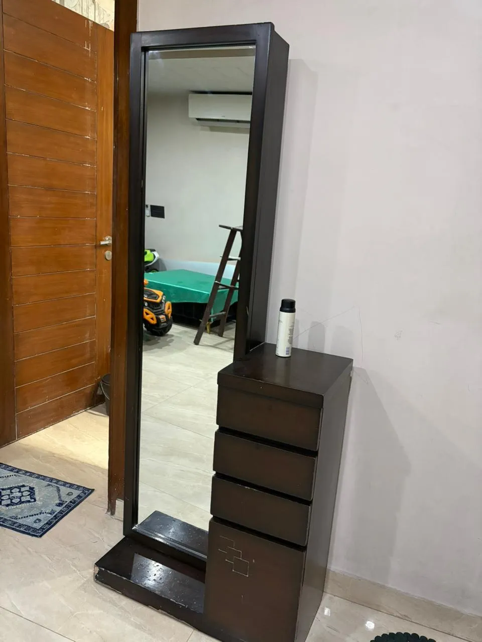 Title: Compact Wooden Dresser with Tall Mirror for sale in New Delhi, Delhi