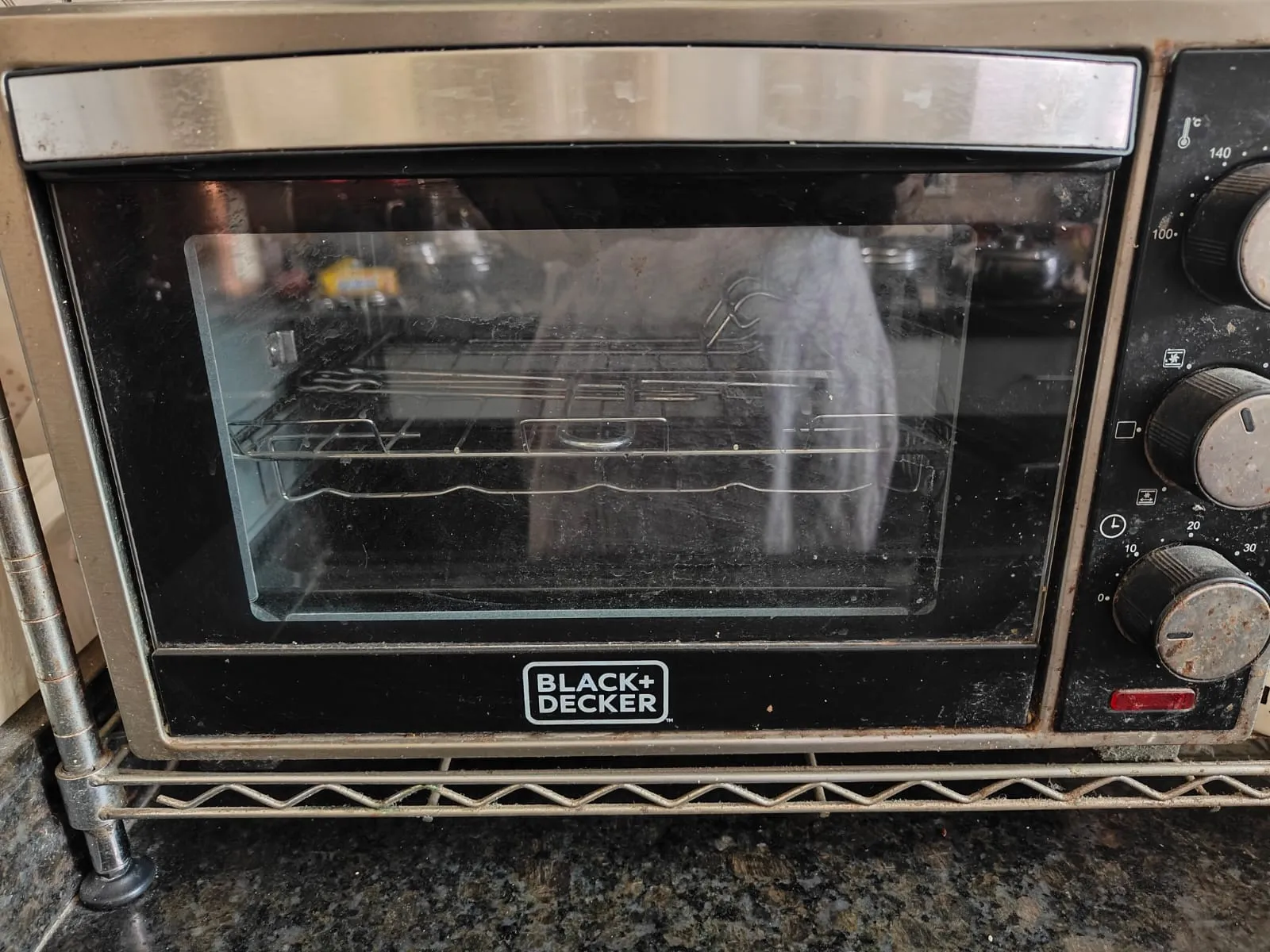 OTG for Kitchen - BLACK+DECKER - 1280W, 19L - Thumbnail 3