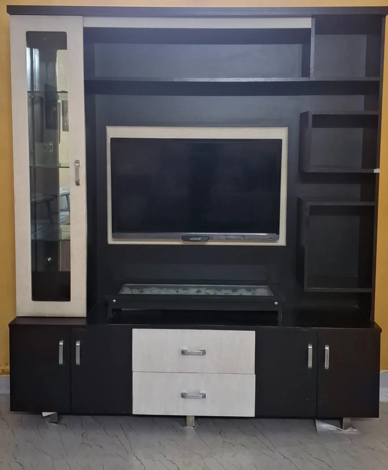 TV Unit - Thumbnail 5