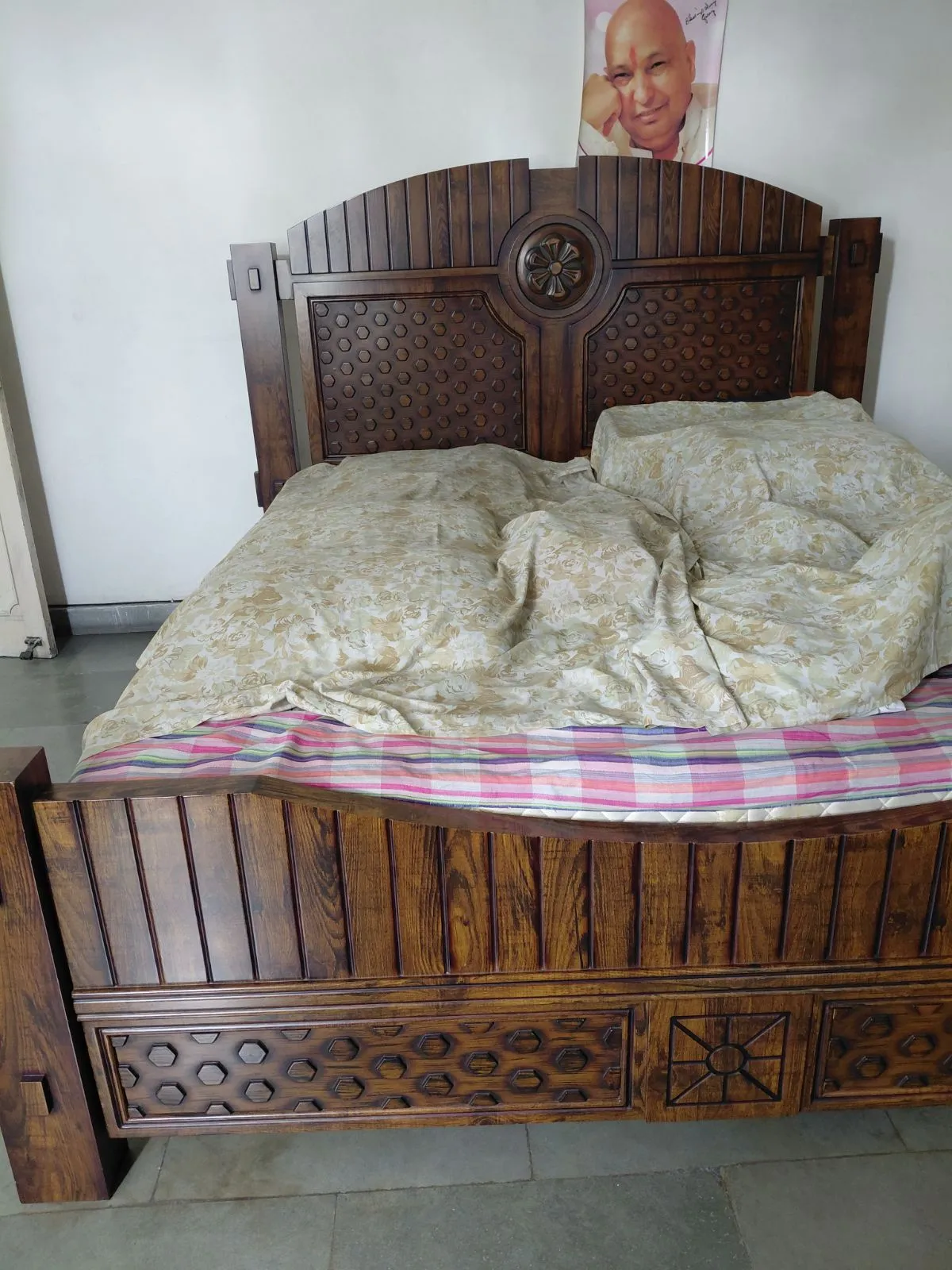 Maharaja king size luxury bed with mattress for sale in Delhi, Delhi