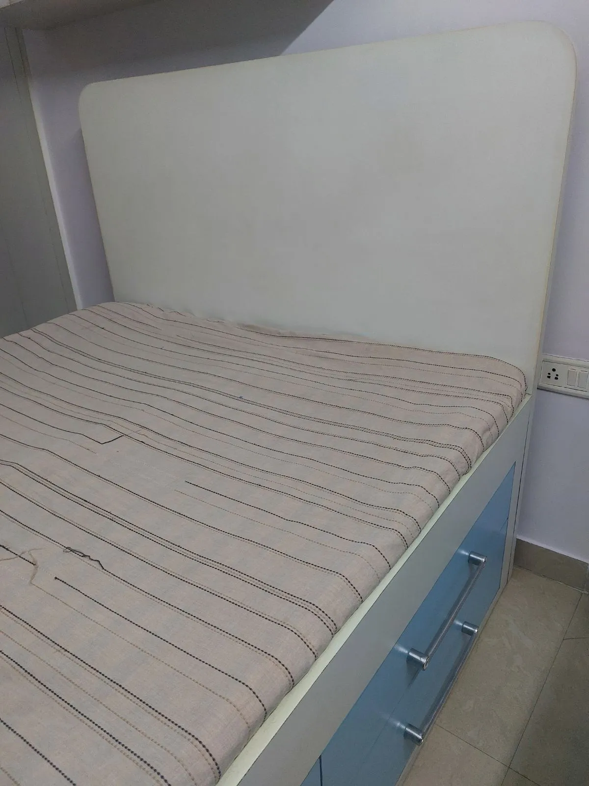 Double Bed - Thumbnail 3