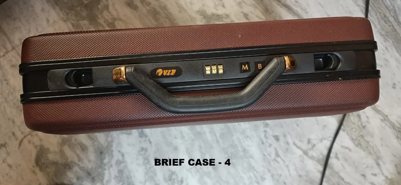 Set of Brief cases & Side bags - Thumbnail 7